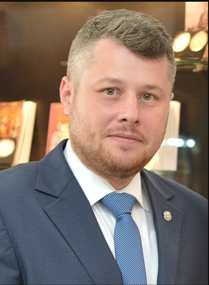 Director General - Octavian Schen